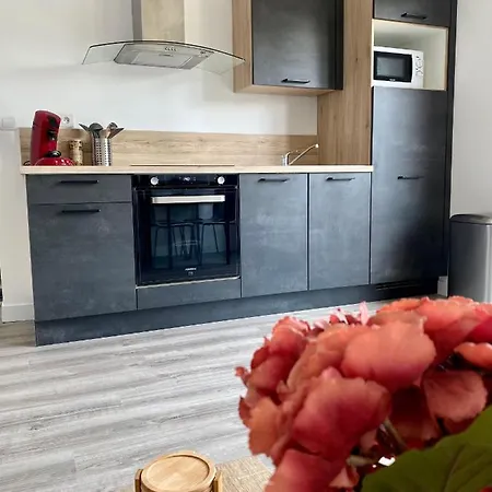 Jed, Joli Appt Avec Parking Daire *